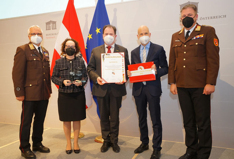 PALFINGER: Ausgezeichneter Feuerwehrpartner